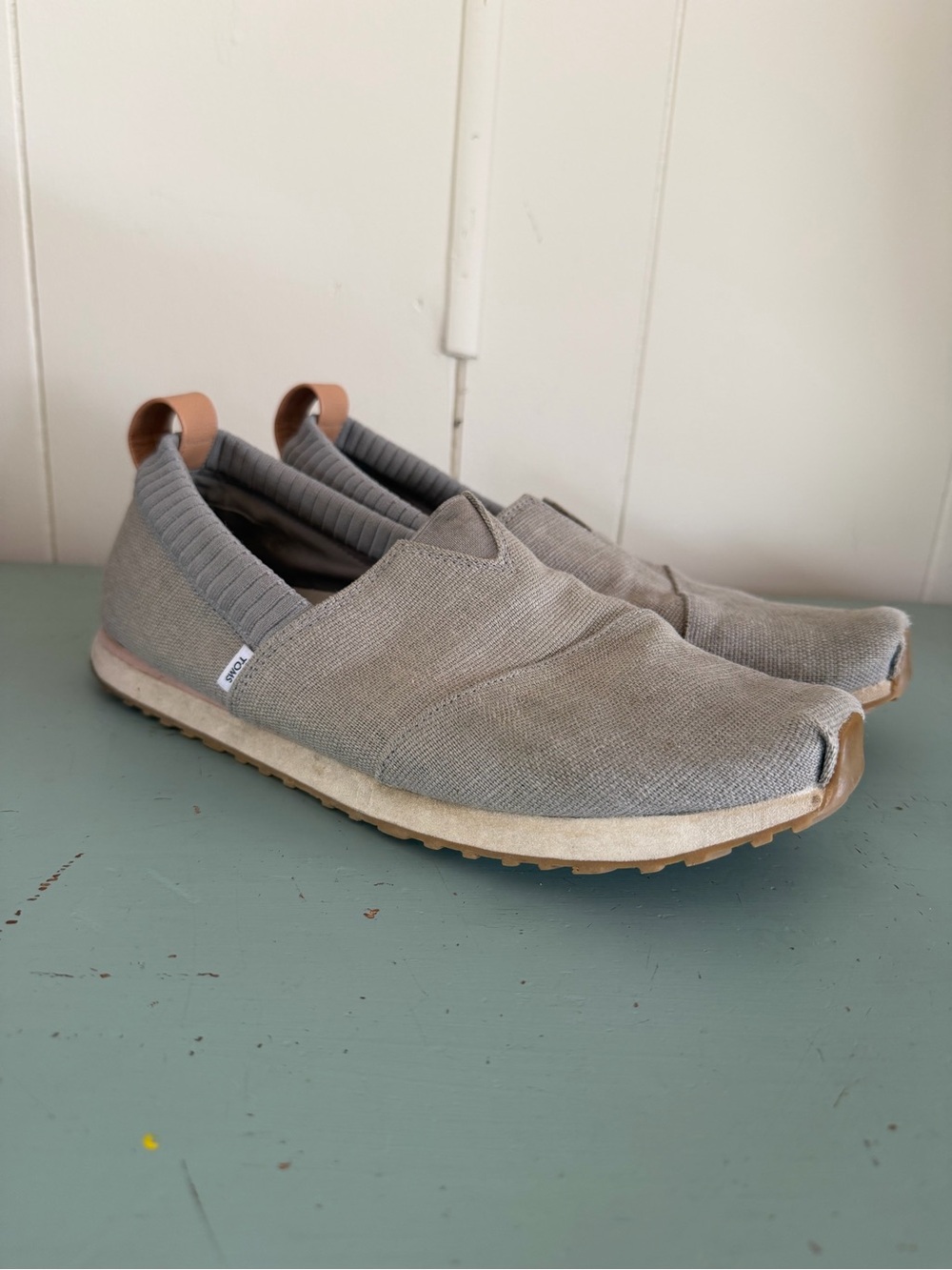 Classic style Toms Canvas Slip ons